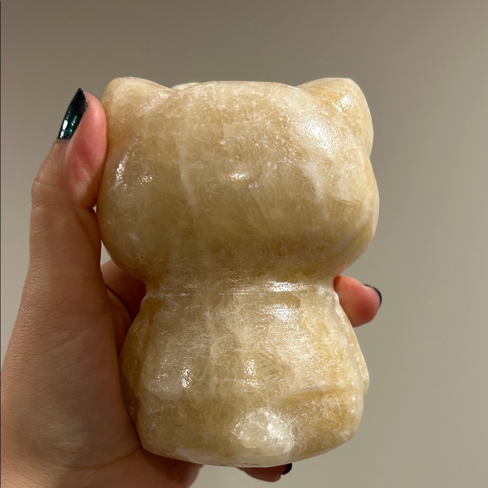 2.10 lb yellow calcite Hello Kitty Figurine - Picture 4 of 8